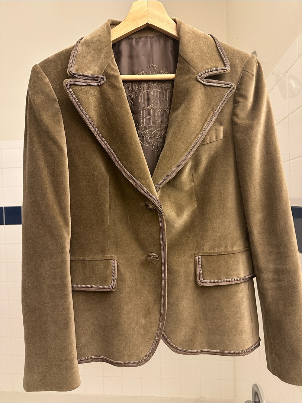 Carolina Herrera Olive Suede Tailored Blazer - Picture 7 of 8